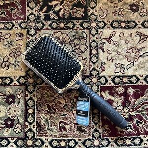 Olivia Garden paddle brush